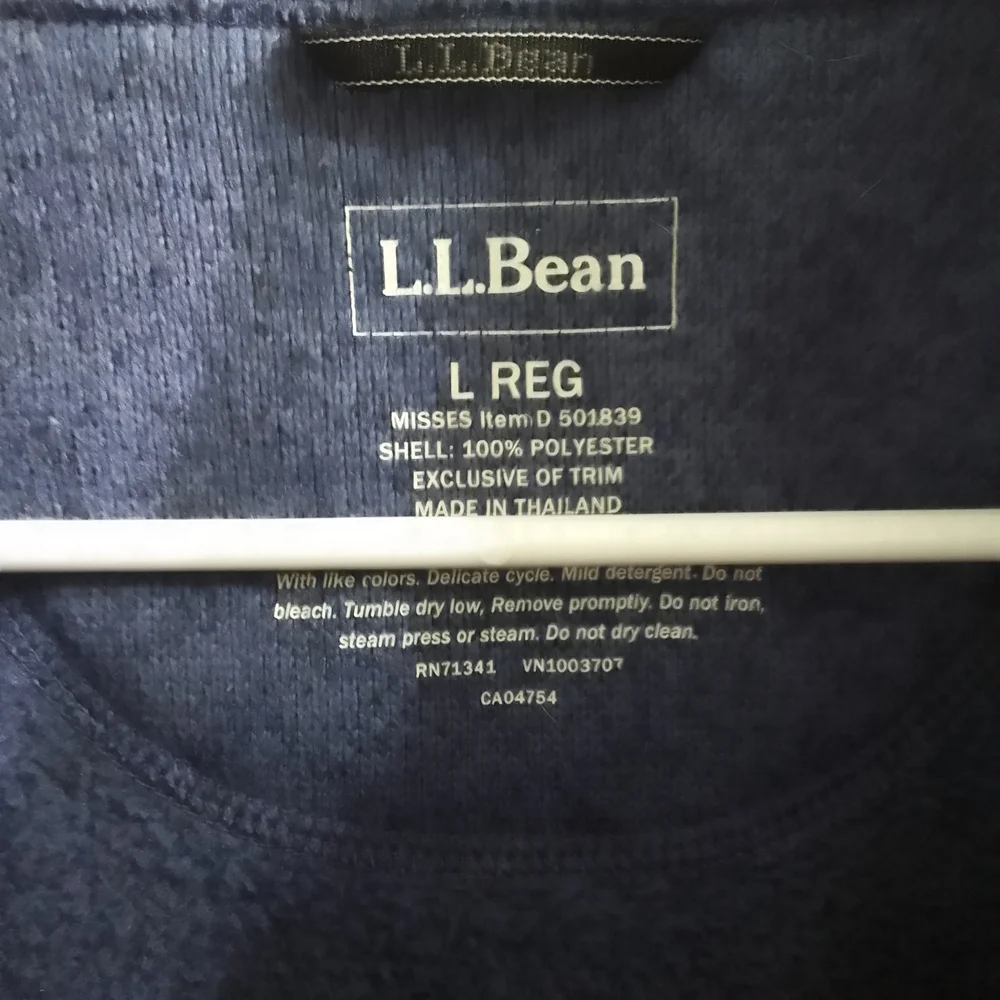 L.L. Bean Men's Blue Jacket It's Waterproof Nylon And Polyester And Fleece Large